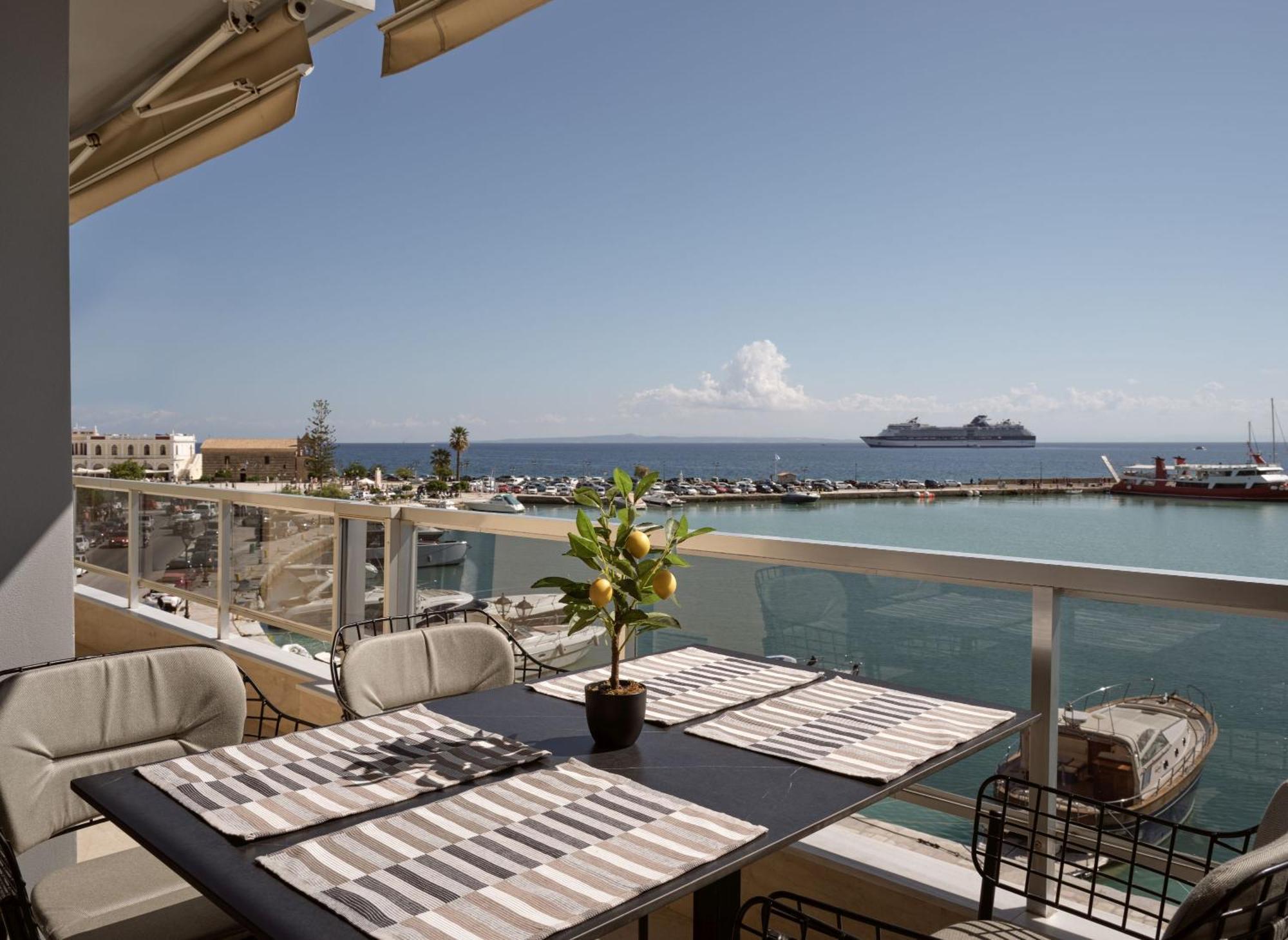 Monopolio Waterfront Apartment With Sea View, By Zantewize Bagian luar foto